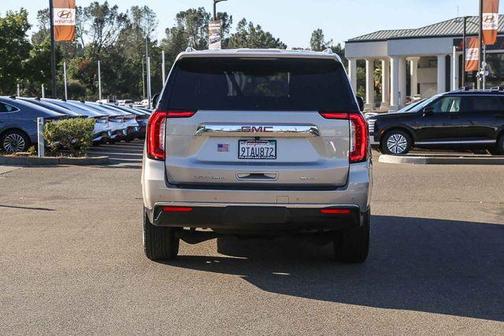 Beige Pearl Metallic 2024 GMC Yukon SLT