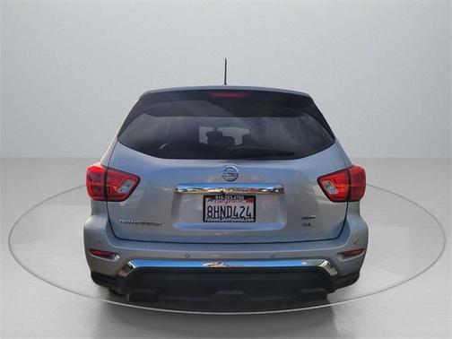 2018 Nissan Pathfinder SL