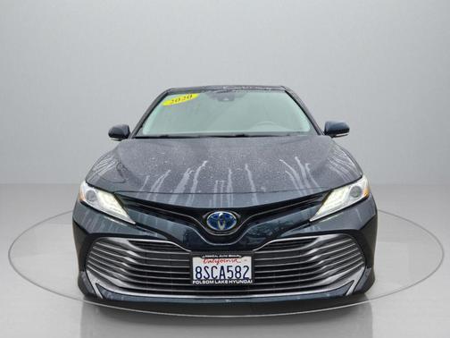 2020 Toyota Camry Hybrid XLE