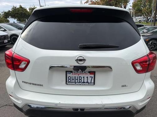 2019 Nissan Pathfinder SL