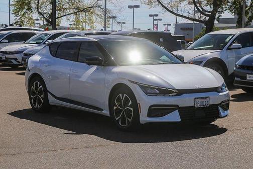 Snow White Pearl 2023 Kia EV6 GT-Line