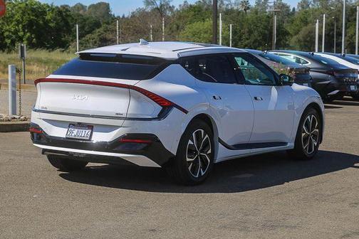 Snow White Pearl 2023 Kia EV6 GT-Line