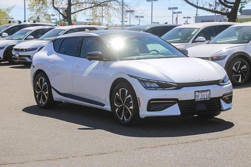 Snow White Pearl 2023 Kia EV6 GT-Line