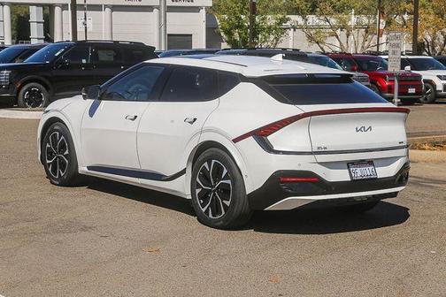 Snow White Pearl 2023 Kia EV6 GT-Line