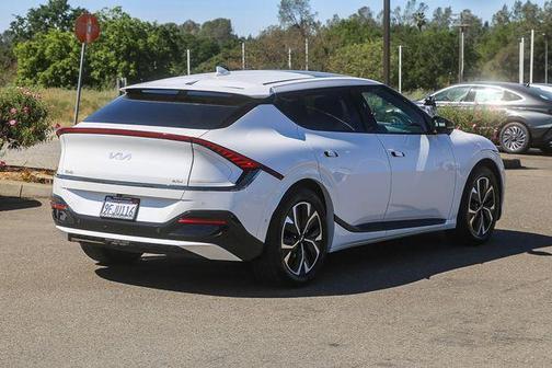 Snow White Pearl 2023 Kia EV6 GT-Line