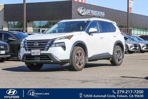 Everest White P 2024 Nissan Rogue SV