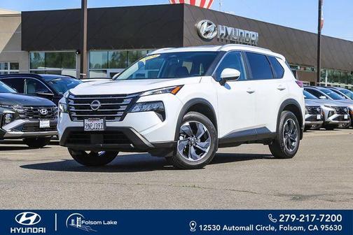 Everest White P 2024 Nissan Rogue SV