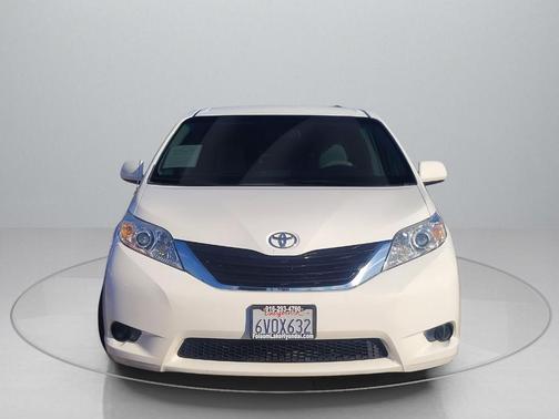 2012 Toyota Sienna LE