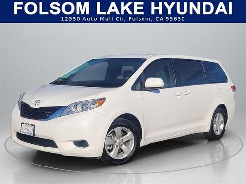 2012 Toyota Sienna LE