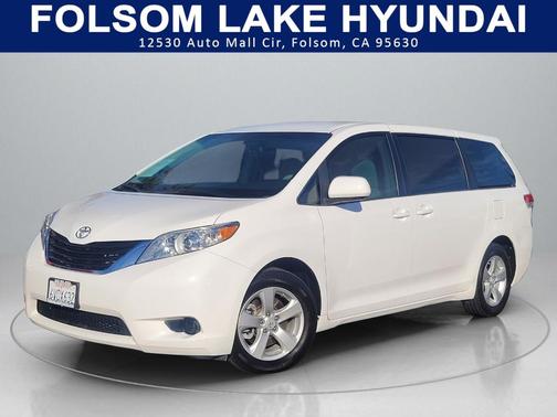 2012 Toyota Sienna LE