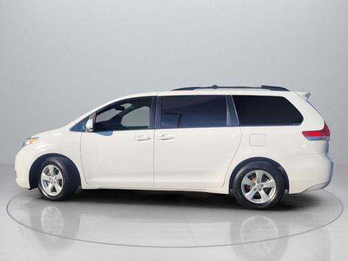 2012 Toyota Sienna LE