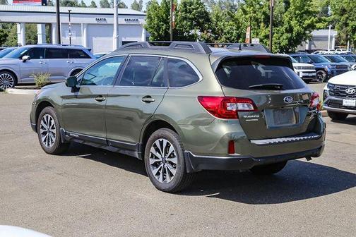 Wilderness Green Metallic 2017 Subaru Outback 3.6R Limited