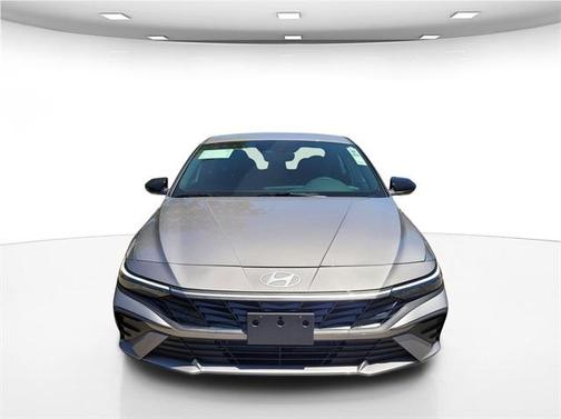 2025 Hyundai ELANTRA HEV SEL Sport