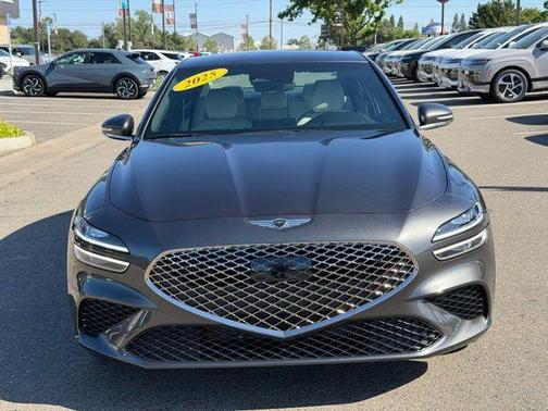 Makalu Gray 2025 Genesis G70 2.5T