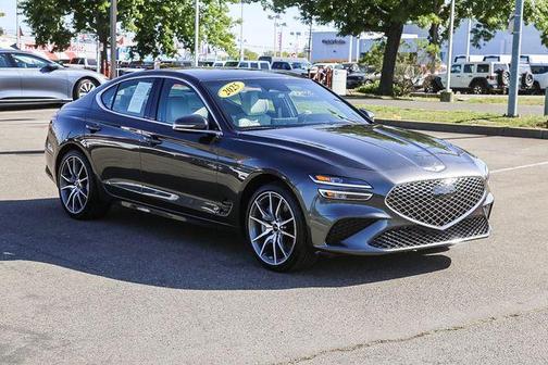 Makalu Gray 2025 Genesis G70 2.5T
