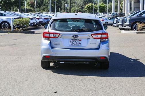 Ice Silver Metallic 2018 Subaru Impreza 2.0i