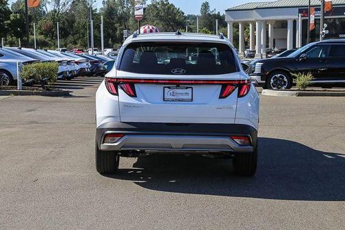 Pearl 2026 Hyundai TUCSON Hybrid Limited