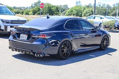 Aqua 2019 Toyota Camry SE