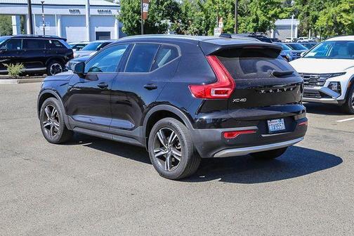 Black 2023 Volvo XC40 B5 Core