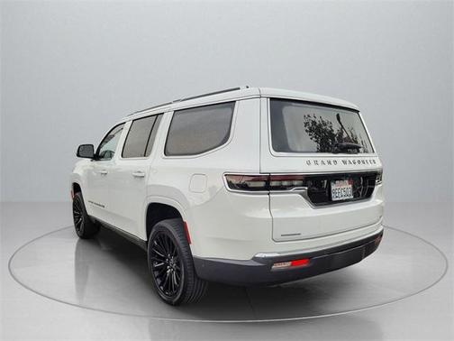 2022 Jeep Grand Wagoneer Series III