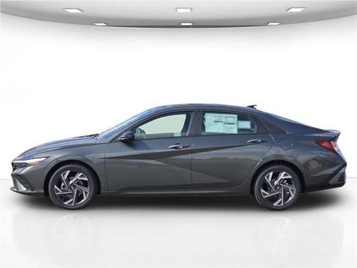 2025 Hyundai ELANTRA HEV SEL Sport
