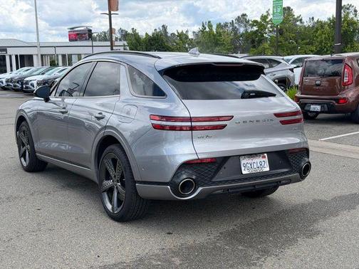 Savile Silver 2023 Genesis GV70 2.5T