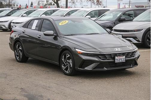 2024 Hyundai ELANTRA SEL