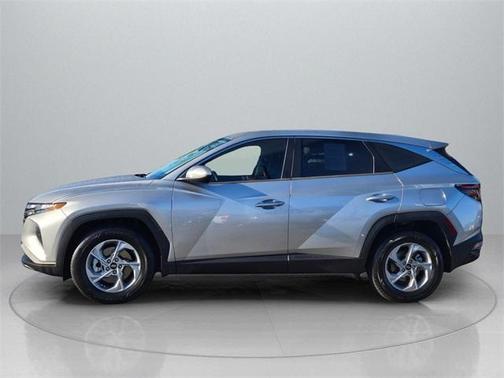 2022 Hyundai TUCSON SE