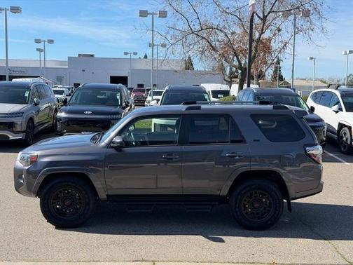 2022 Toyota 4Runner SR5