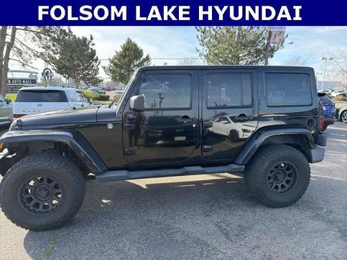 2012 Jeep Wrangler Unlimited Sahara