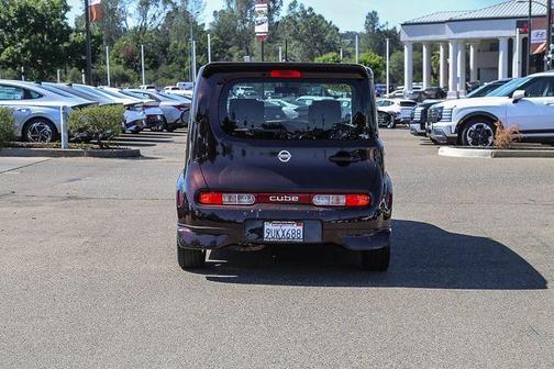 Bitter Chocolate Pearl 2009 Nissan Cube 1.8 SL