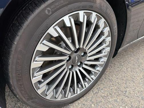 2023 Genesis Electrified G80 Base