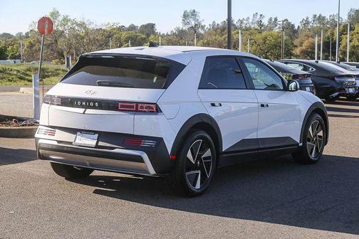 2026 Hyundai IONIQ 5 SEL