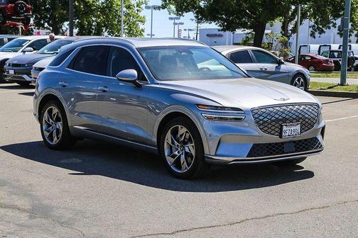 Savile Silver 2023 Genesis Electrified GV70 Advanced