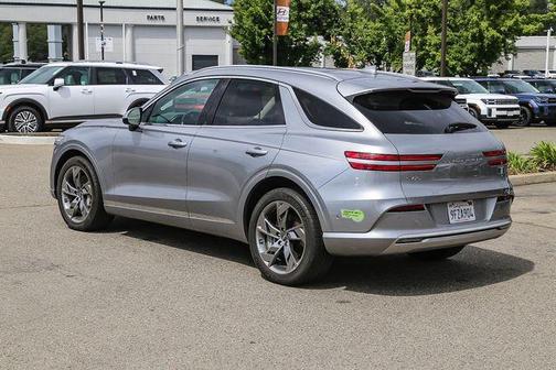 Savile Silver 2023 Genesis Electrified GV70 Advanced