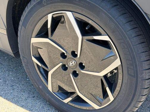 Cyber Gray 2024 Hyundai IONIQ 5 SEL