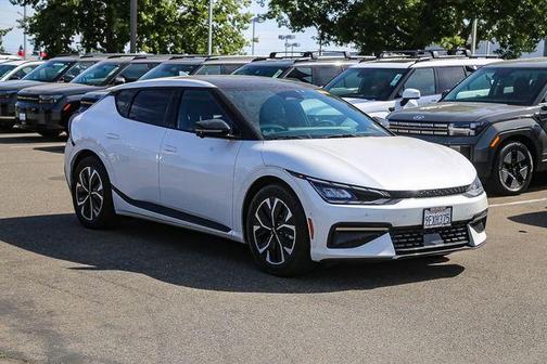 Snow White Pearl 2023 Kia EV6 GT-Line