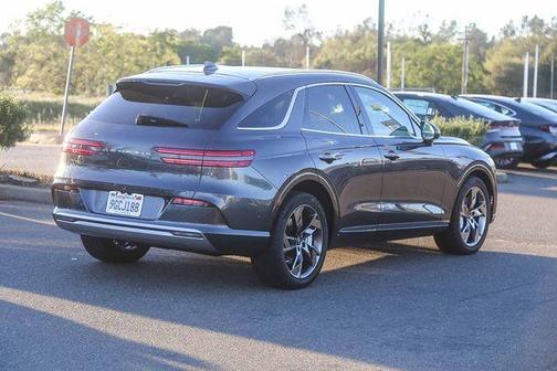 2023 Genesis Electrified GV70 Advanced