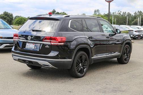 Deep Black Pearl Effect 2018 Volkswagen Atlas 3.6L SEL Premium