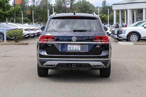 Deep Black Pearl Effect 2018 Volkswagen Atlas 3.6L SEL Premium