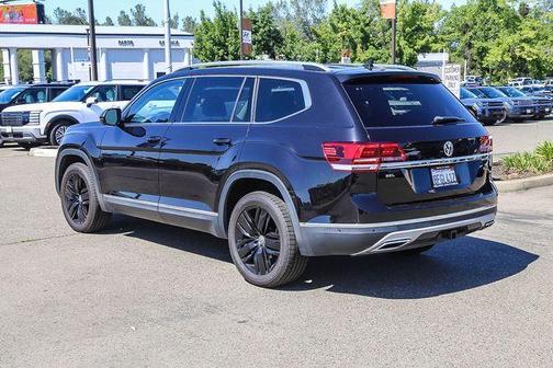 Deep Black Pearl Effect 2018 Volkswagen Atlas 3.6L SEL Premium