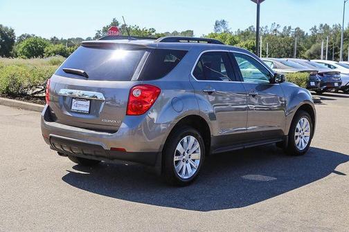 Gold Mist Metallic 2010 Chevrolet Equinox 2LT