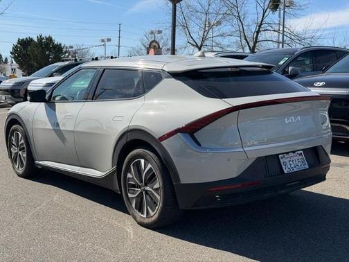 2024 Kia EV6 Light
