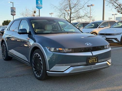 2024 Hyundai IONIQ 5 Limited