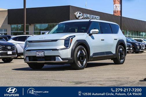 Ivory Silver 2024 Kia EV9 Light Long Range