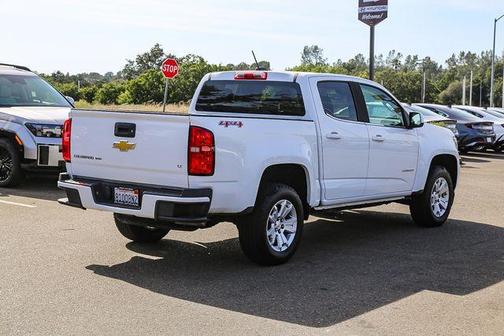 Summit White 2018 Chevrolet Colorado LT