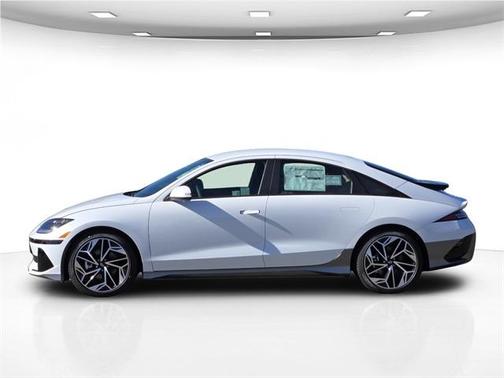 2025 Hyundai IONIQ 6 SEL