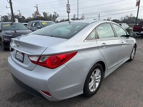 2014 Hyundai SONATA GLS