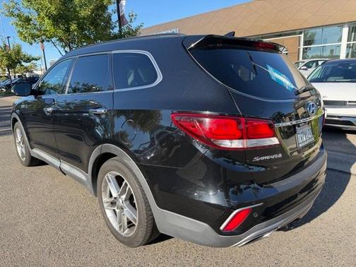 2017 Hyundai SANTA FE SE Ultimate