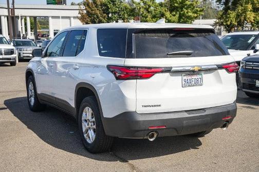 Summit White 2022 Chevrolet Traverse LS